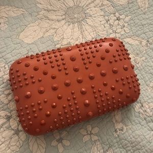 ❌SOLD TOPSHOP nude clutch, adjust chain strap.